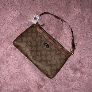 Coach signature pouch wristlet (khaki/saddle)